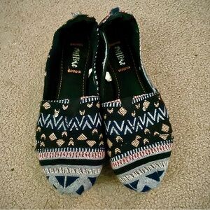 Aztec Pattern Slip-On Flats